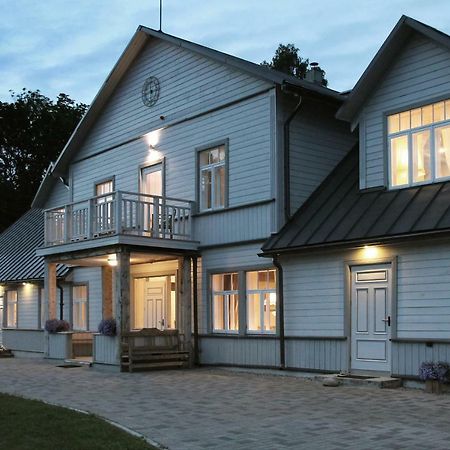 Meke Otel Mustkalni Dış mekan fotoğraf