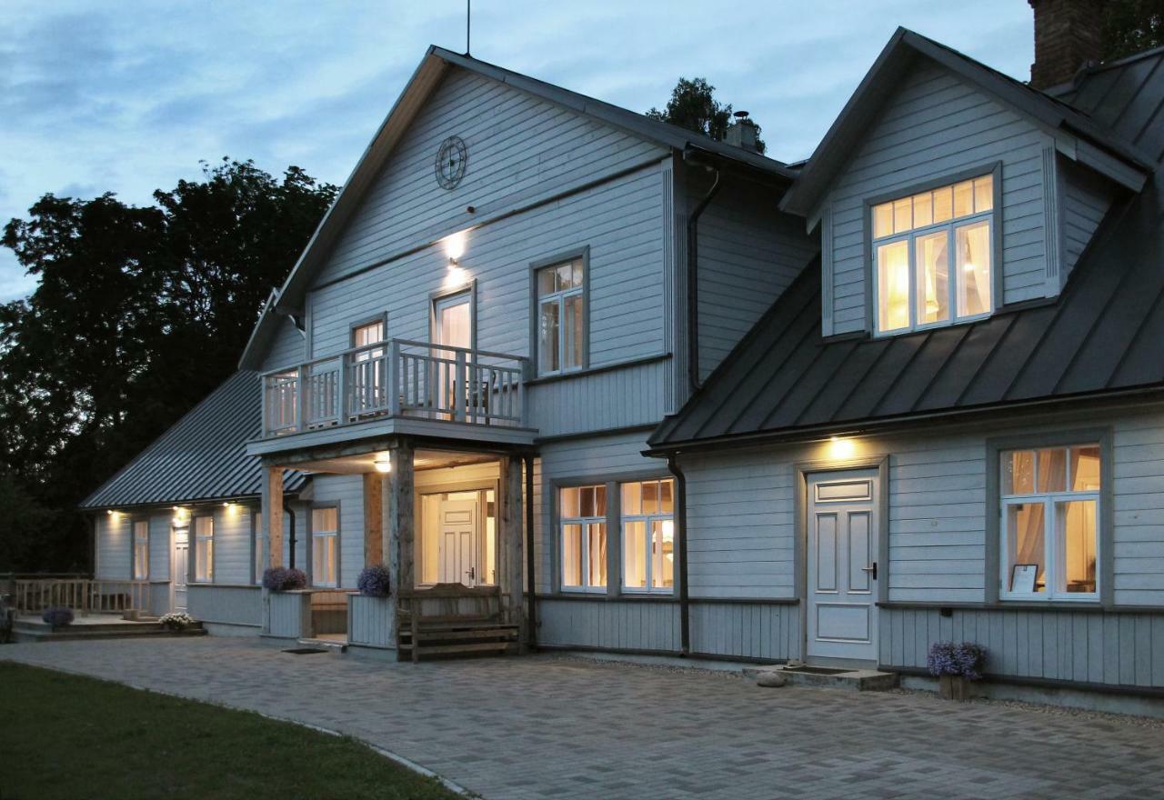 Meke Otel Mustkalni Dış mekan fotoğraf