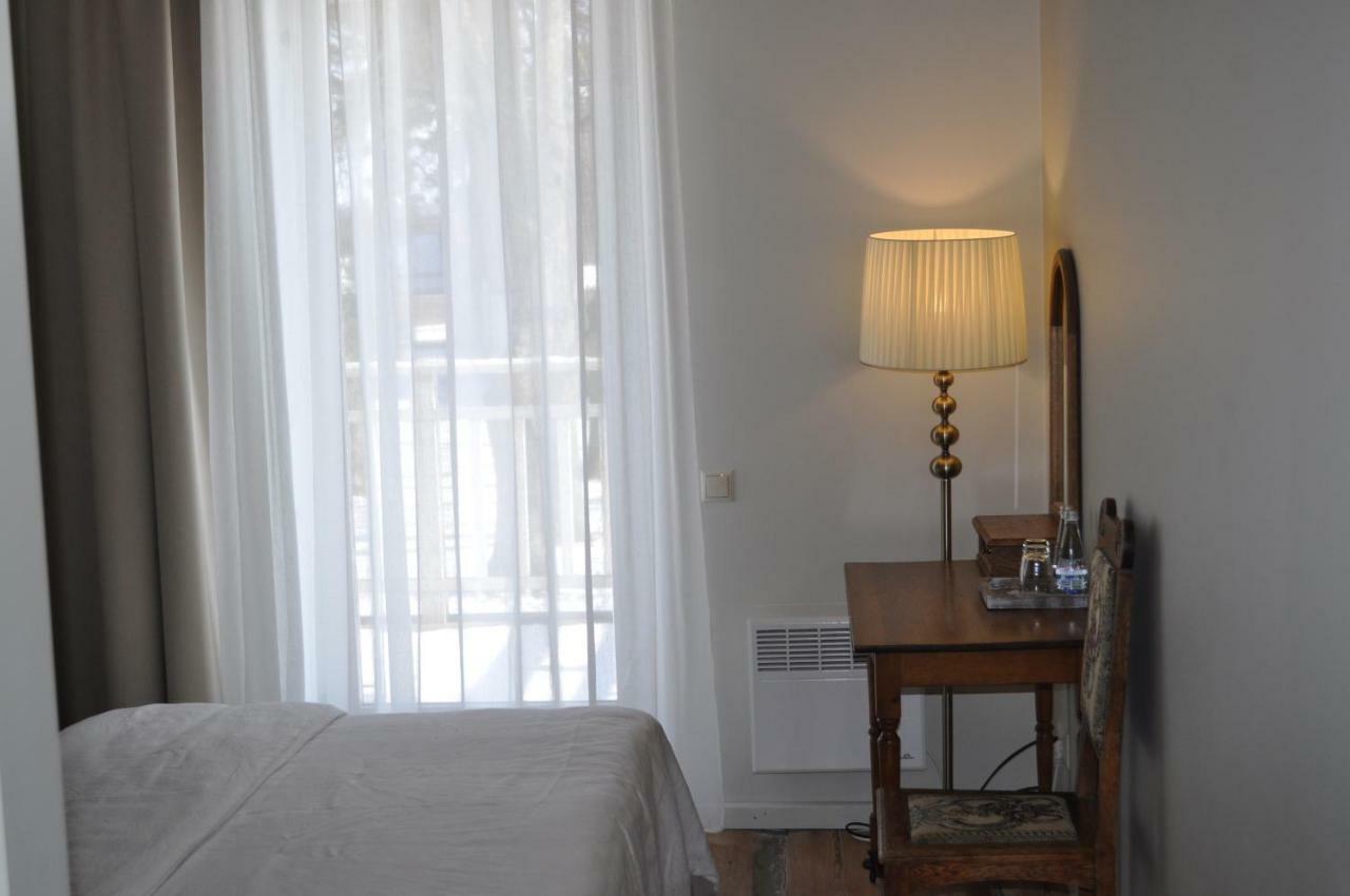 Meke Otel Mustkalni Dış mekan fotoğraf